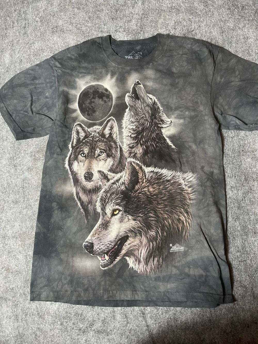 Vintage 2012 The Mountain Three Wolves Moon Tie Dye Small